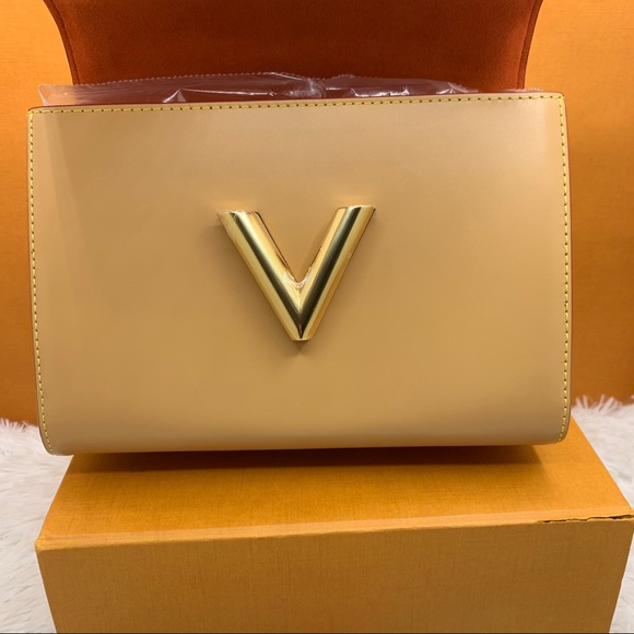 ❌NFS❌Louis Vuitton Catogram Ivory Twist MM bag - Picture 7 of 16